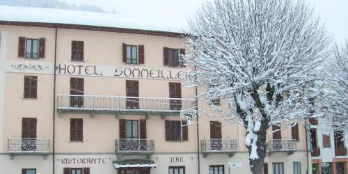 冬のHotel Sommeillerの様子