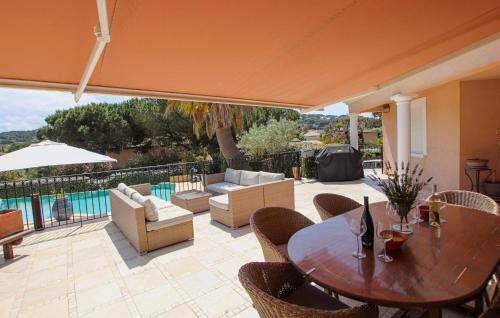 Stunning Home In Hyères With Sauna