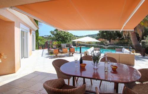 Stunning Home In Hyères With Sauna
