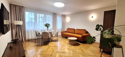 Harbor Pulse Apartment