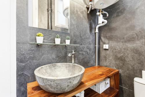 Charming 1BR Apartment near Canal Saint Martin