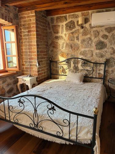 Private Stone House - Sea View - Peaceful Stay