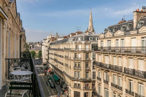 Exceptional 160 m2 apartment I Triangle d'Or