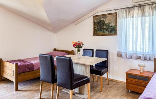 Awesome Apartment In Medulin With Wifi