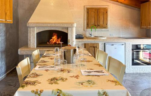 Awesome Apartment In Umag With Wifi