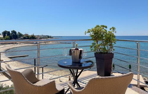 Beach Front Apartment In Umag With House Sea View