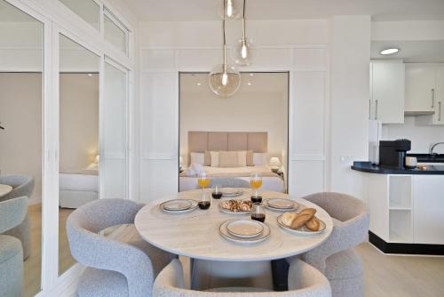 Mediterraneo Beachfront Suite 3 - Marbella Center