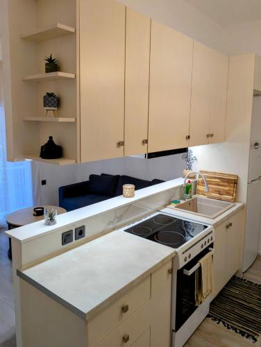 Easy Guest House - Patras City Center