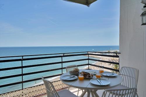 Mediterraneo Beachfront Suite 6 - Marbella Center