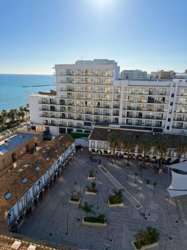 TAM9 - Nuevo, Wifi, Vistas al mar, 1 linea de Playa, Puerto Deportivo Puerto Marina, Benalmádena