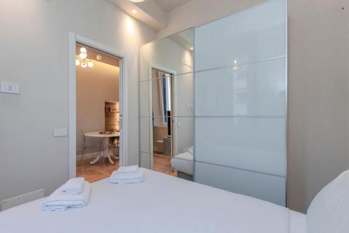 Xenia Milano - 2 room apt in via Teodosio 60