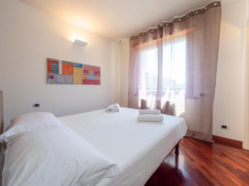 Xenia Milan - 2rooms apt in Via Spadolini 11B