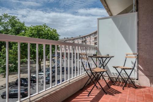 Aposentus - Vintage Retreat in Sá Carneiro Plaza