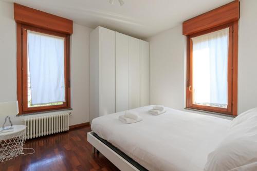 Xenia Milano - 2 rooms apt in Via Santander 20