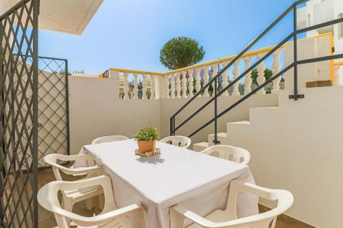 Sunny Home Oura By ALzira