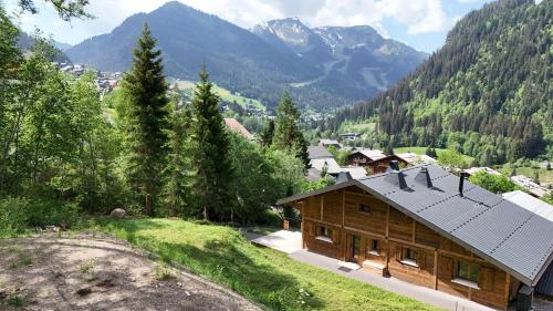 Chalet Solarys 12 personnes 5 chambres & 5 SDB bord ruisseau