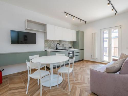 Xenia Milano - 3 room apt in Via Stadera 5