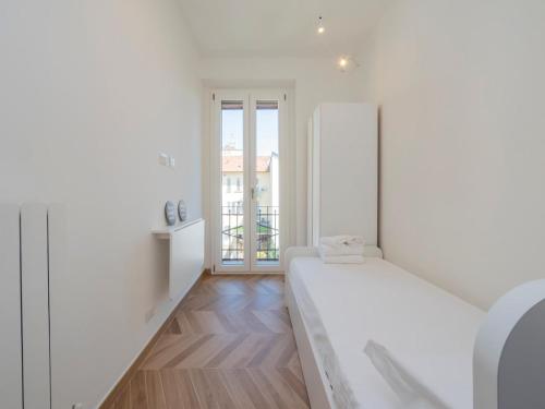 Xenia Milano - 3 room apt in Via Stadera 5