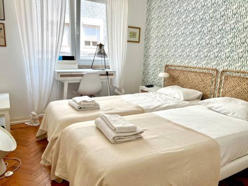 Charming terrace flat. Central & trendy location.