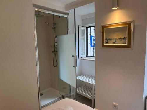 Cozy One-bedroom apartment in Alfama by LisboAfama
