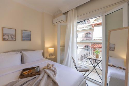 Quiet Corner Penthouse , 3BR Heart of Thessaloniki