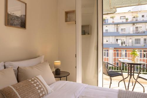 Quiet Corner Penthouse , 3BR Heart of Thessaloniki