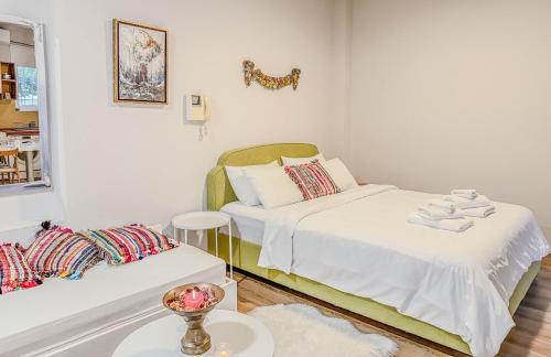 Cozy, Day-light Studio by The Mall