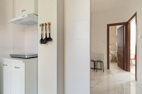 GuestHost - Cozy Apartment with Terrace Dergano