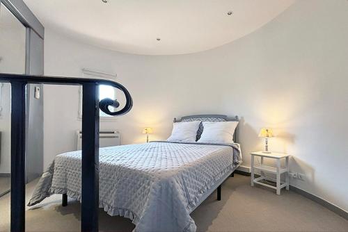 Apartment in a towel for two pool and sea