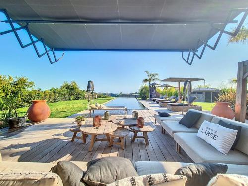 Contemporary Villa With Views Of Cap D'antibes