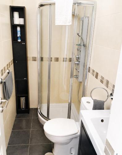 Lovely apartment, great location!