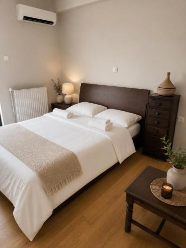 Spacious 2BR in Marousi - 5 min to OAKA & the Mall