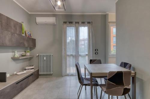 Xenia Milan - 2 room apartment in Viale Ungheria 17-2