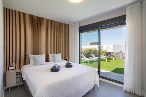 Casadi - Semidetached House with Sea Views