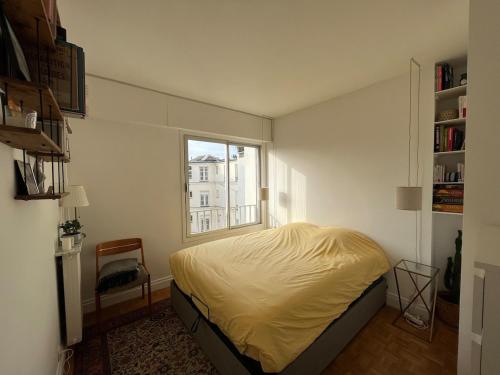 Quiet & bright apartment - République