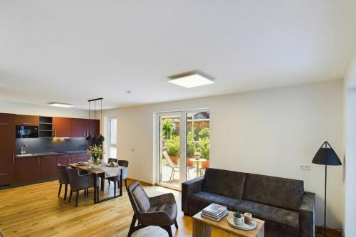 Alpenglühen Suite - Neu, modern, Terrasse, Bergblick im Tiroler Lechtal