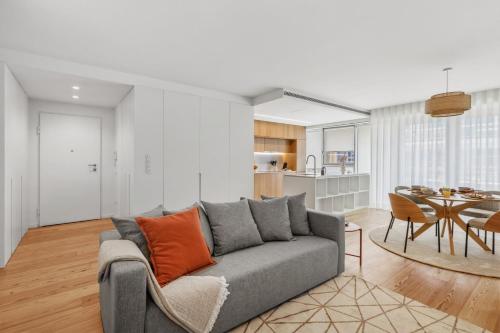 Sal D'Ouro Ocean Views | Terrace & Beach