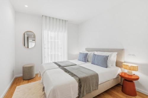 Sal D'Ouro Ocean Views | Terrace & Beach
