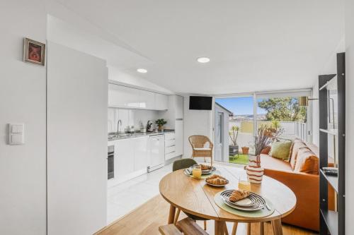 Sunny House with Private Terrace