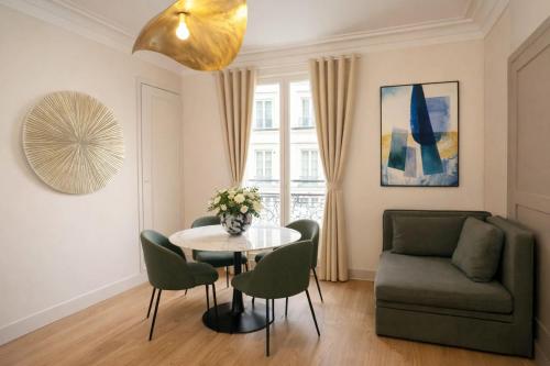 Champs Elysees - Premium family apartment for 5