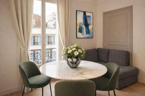 Champs Elysees - Premium family apartment for 5