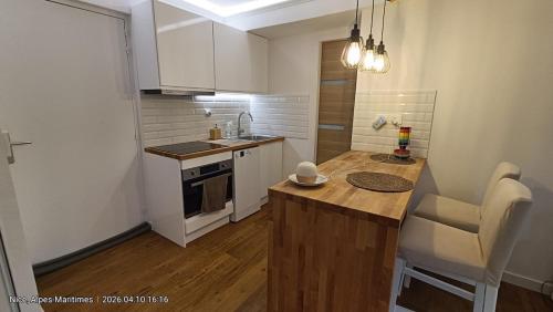 Studio cosy avec terrasse à deux pas de la mer