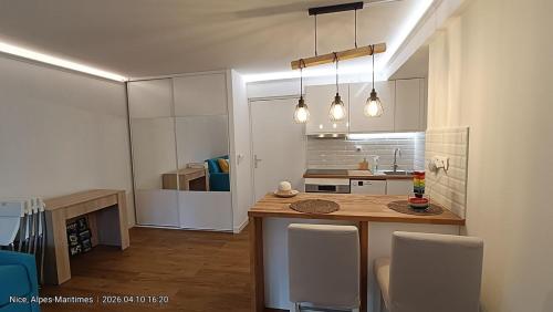 Studio cosy avec terrasse à deux pas de la mer