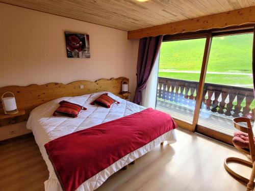 Appartement spacieux 10 pers, skis aux pieds, Les Gets, parking couvert