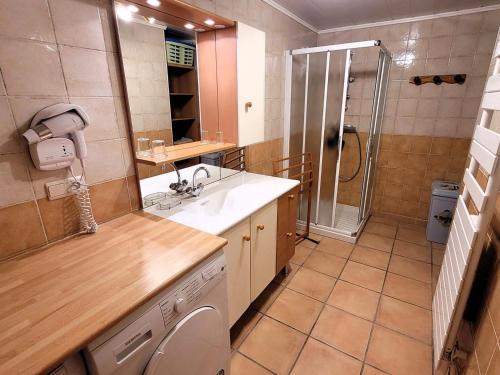 Appartement spacieux 10 pers, skis aux pieds, Les Gets, parking couvert