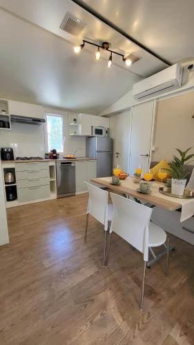 Azura Mobile Home, Camping Park Soline