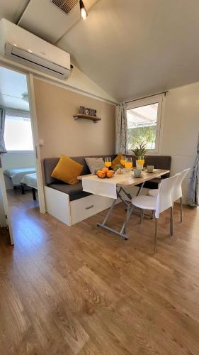Azura Mobile Home, Camping Park Soline