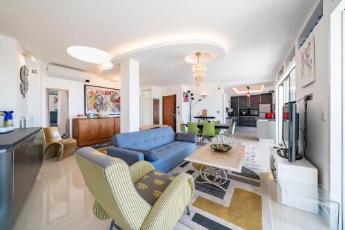 4 person apartment with sea view Cannes Croisette