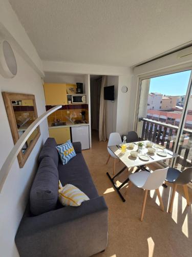 Studio avec piscine 2-4 personnes à deux pas du port