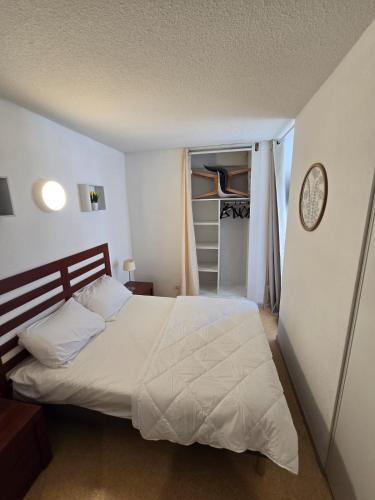 Studio avec piscine 2-4 personnes à deux pas du port
